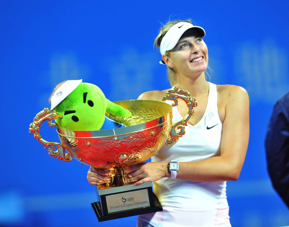 九游-莎拉波娃历年战袍