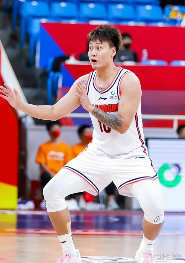 从今晚葡萄牙体育调整名单以备欧篮联到广州队赛前战术微调，深圳男篮再遭质疑备战中超的简单介绍