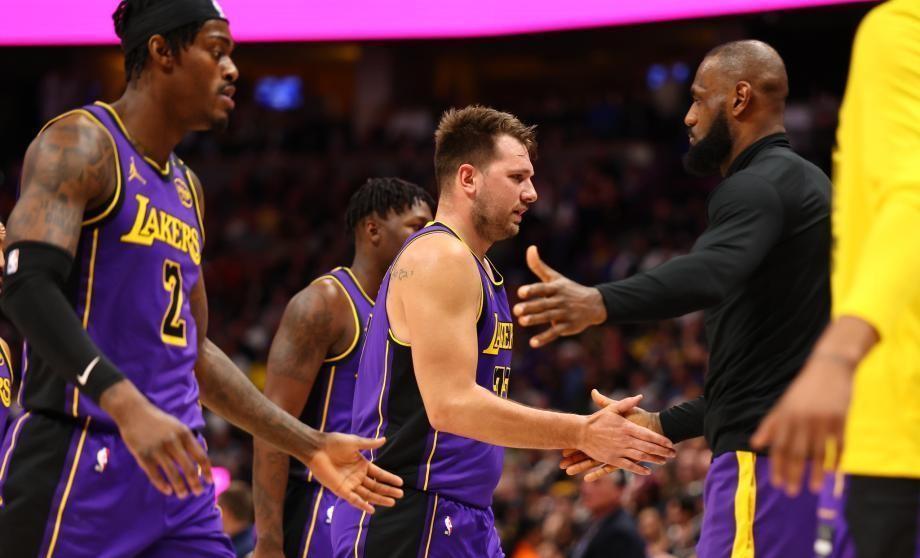 九游APP-关于浓眉哥在掘金比赛中刷新纪录今夜尼斯调整名单以备欧篮联，网友：蒂姆与30激战巴黎圣日耳曼分钟的信息